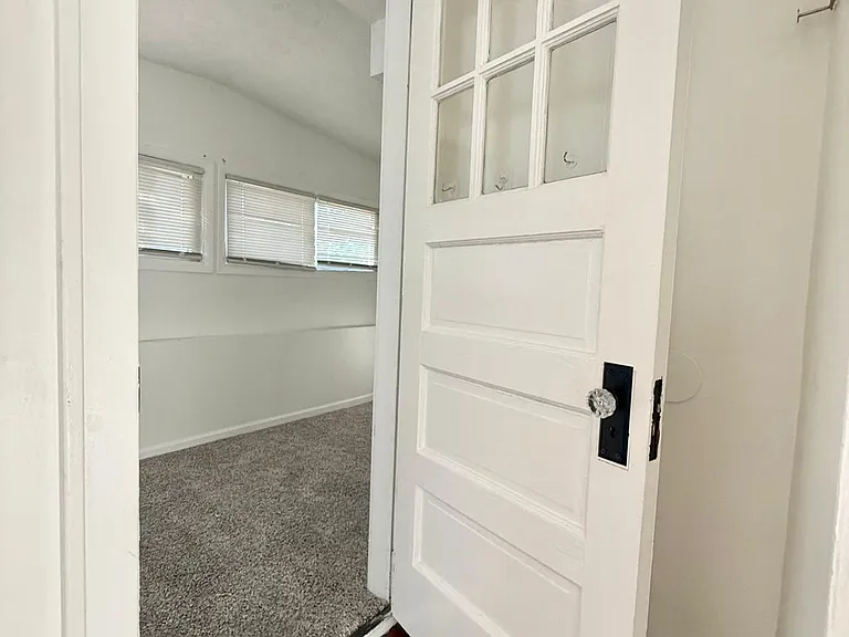 8018 Theota Ave — Photo 38