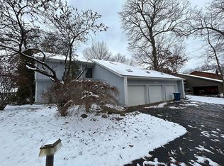 2363 Woody Noll Dr, Portage, MI 49002