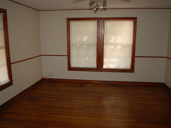 3rd image of 1003 N Buffalo Ave