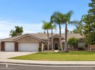 10709 Twin Falls Dr, Bakersfield, CA 93312