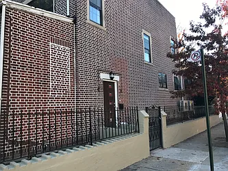 Rented by Urban Ambiance