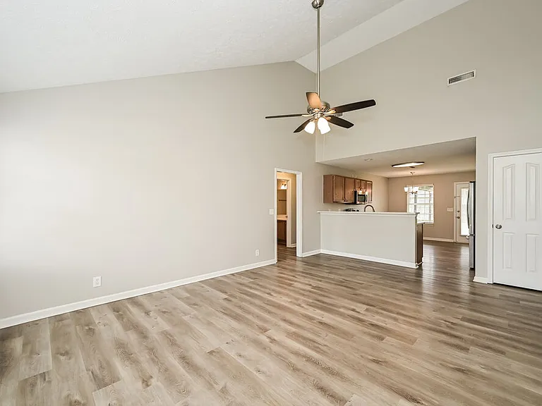 2644 Dakota Way — Photo 3
