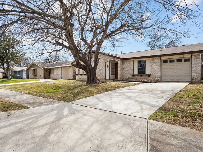 4718 Casa Oro St — Photo 2