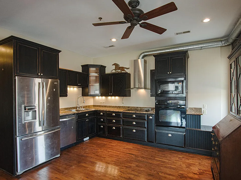125 N 4th St #2