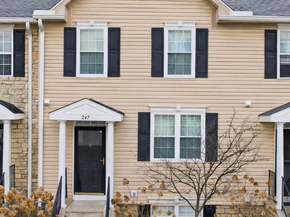 1st image of 247 Oxford Oak Dr