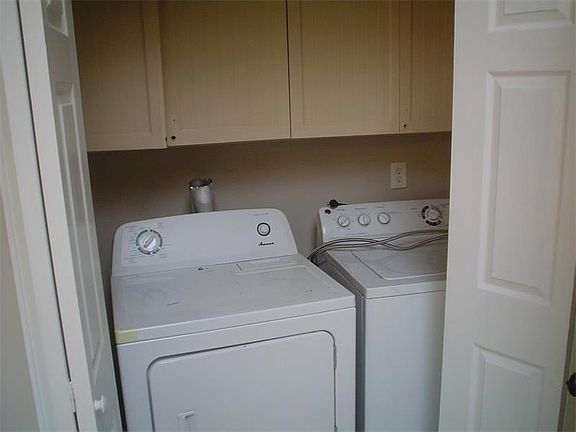 5th image of 506 Knollwood Pl