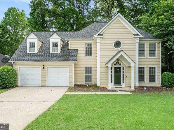6895 Old Fox Trl, Stone Mountain, GA 30087