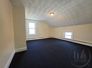 9 Sue St 2-Floor 3b/1b Heatincluded Newfloors Freshpaint Catsok! Prkg, Warwick, RI 02886