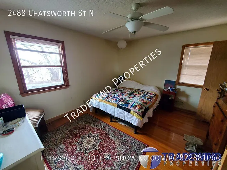 2488 Chatsworth St N — Photo 9