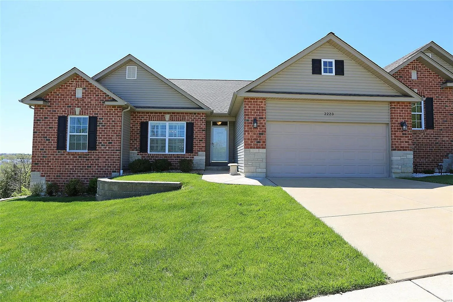 2223 Prairie Hollow Rd photo 1