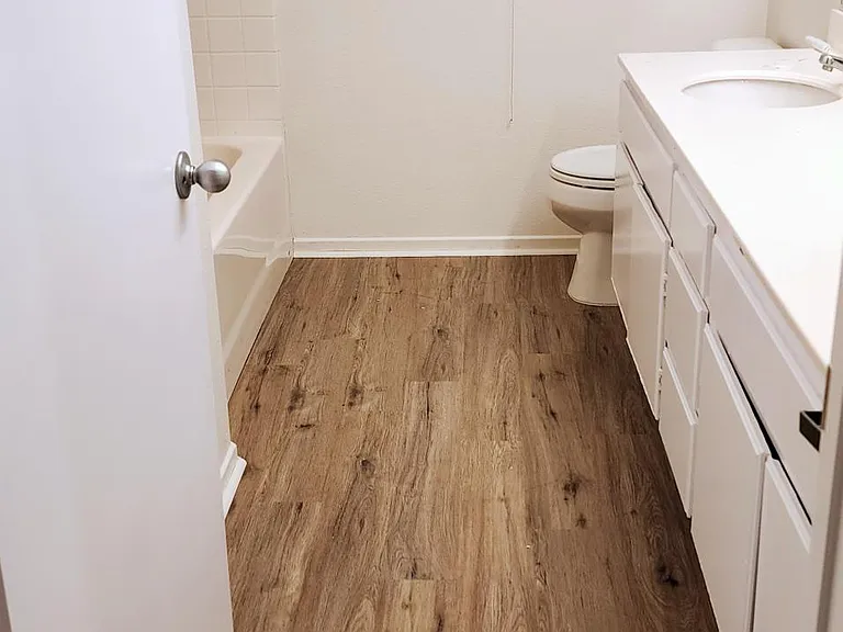 1286 Jamestown Dr — Photo 8