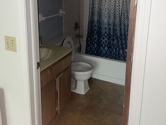 4th image of 2111 Autumn Chace Ct