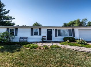 5 Summit Dr, Aurora, IN 47001