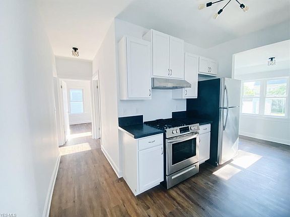 5th image of 1612 Orchard Grove Ave