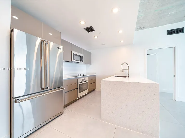 13800 Highland Dr #Penthouse 4 — Photo 4