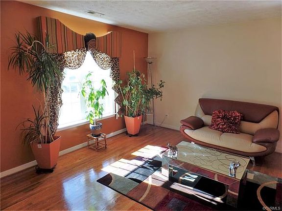 3rd image of 21 Elliott St