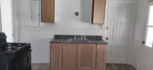 56 Montgomery St #2 Photo 1