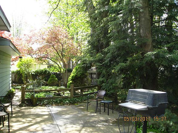 5th image of 7161 Williamstown Dr