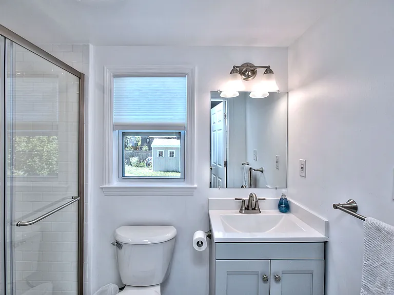54 Veres St — Photo 12