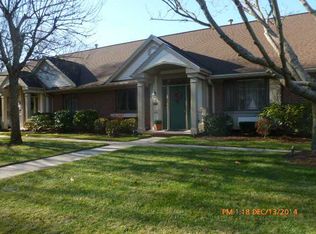 303 Dean Ridge Ct, Cranston, RI 02920