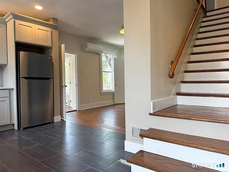 251 Edwards St #2 — Photo 8