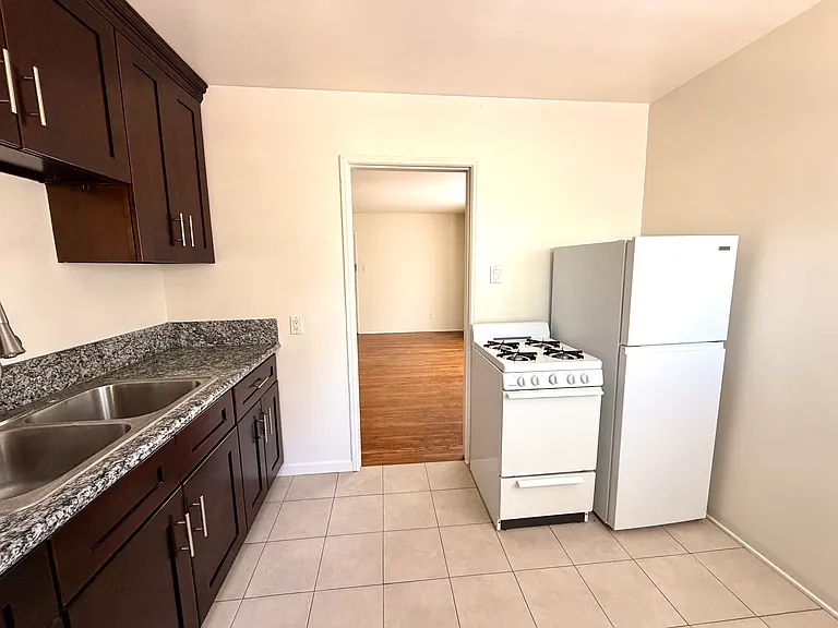 1213 E Ocean Blvd #3 — Photo 5