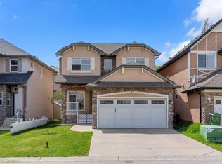 57 Sherwood Ter NW, Calgary, AB T3R 1M9