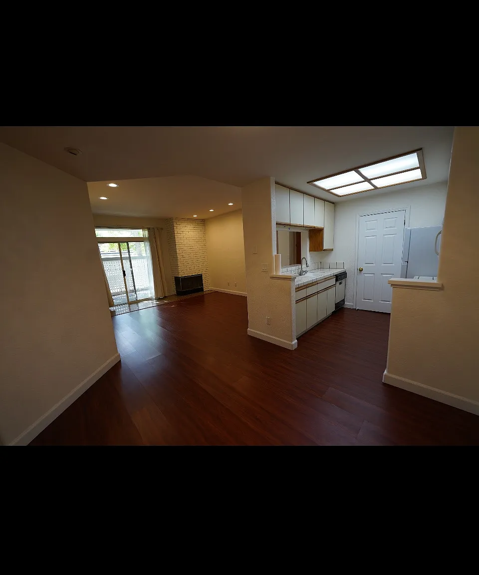2 bed, 1002 sqft, $3,450 — Photo 3