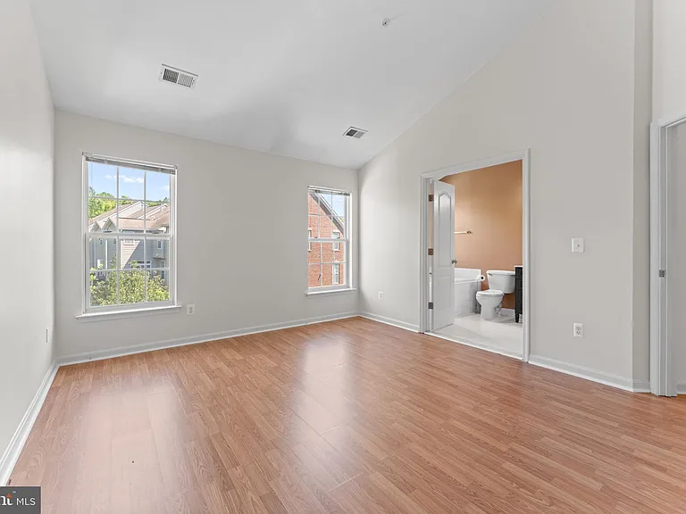 702 Anoosh Ct — Photo 17