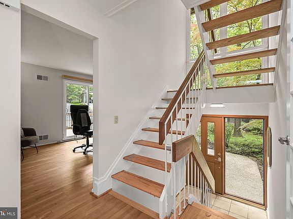 3rd image of 10617 Great Arbor Dr