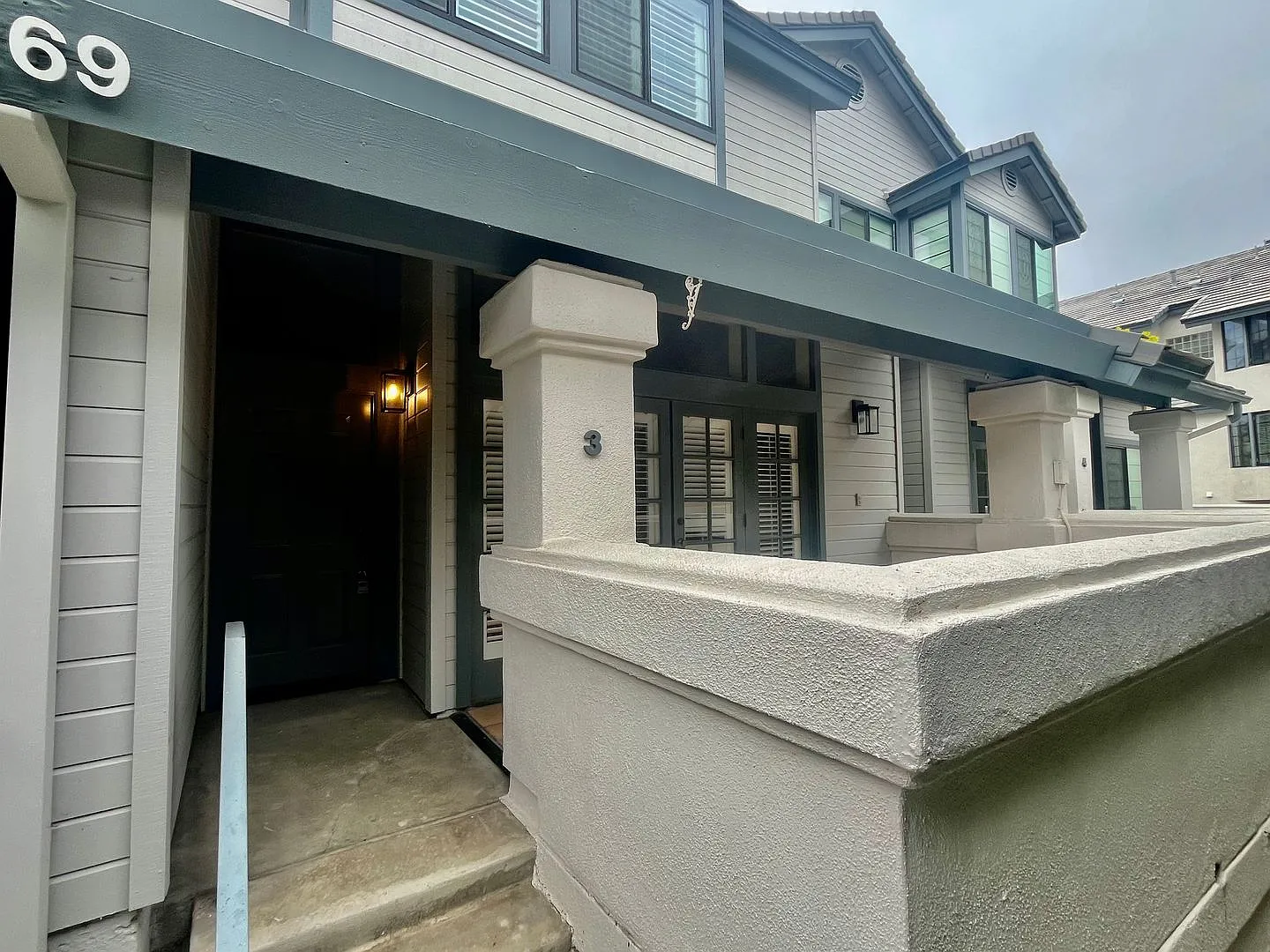 Beautiful 2bd/2bath townhome in Cambridge Terrace Community. — Photo 1