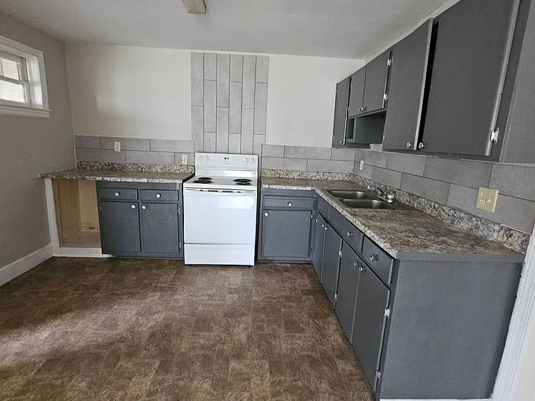 202 Crawford Rd — Photo 6