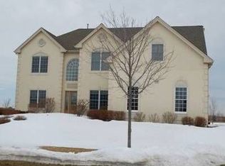 14 Somerset Hills Ct, Hawthorn Woods, IL 60047