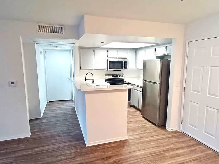 Windrose Place Pasadena — Photo 38