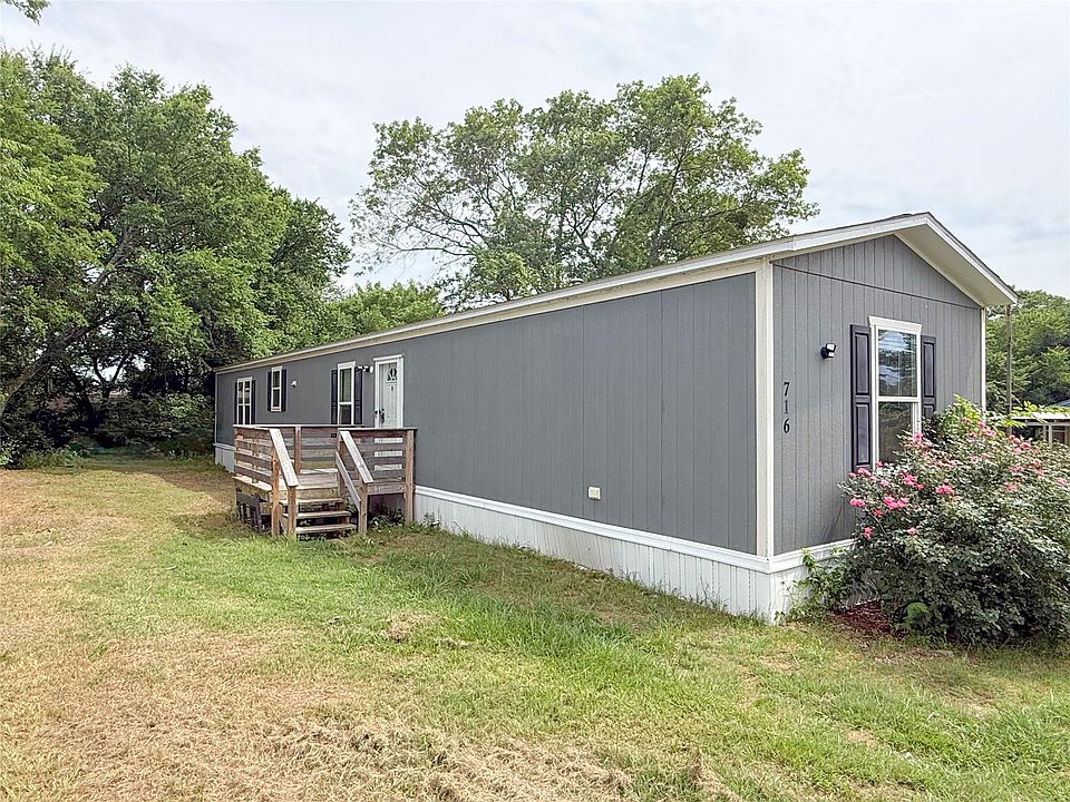 1st image of 716 Quail Run Ct
