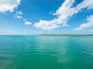 38 Dolphin Cir, Naples, FL 34113