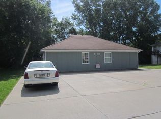 1104 N 4th St, Lansing, KS 66043