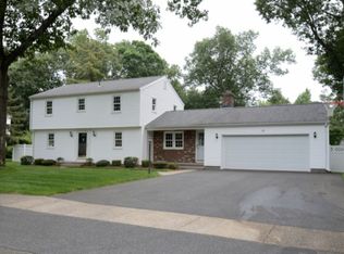 107 King Philip Dr, Longmeadow, MA 01106