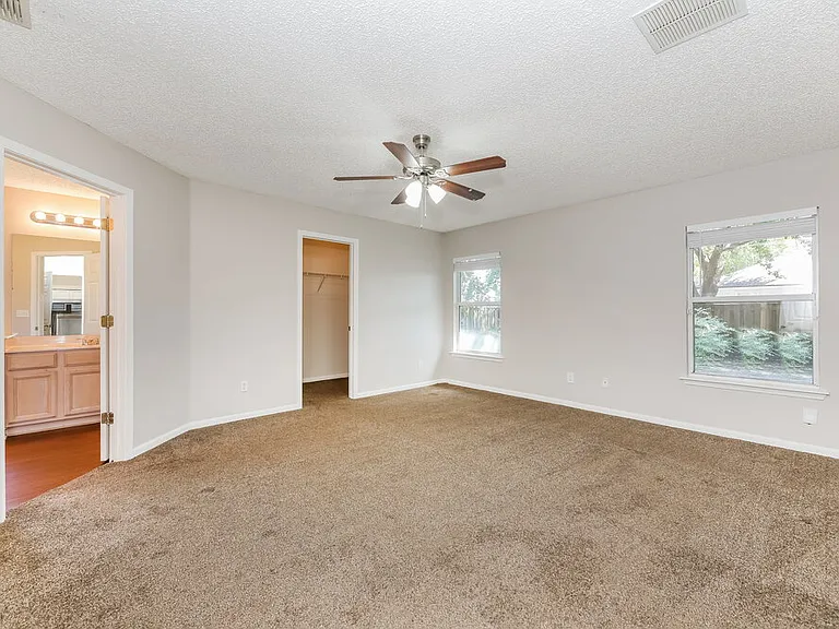 1336 Marsh Grass Ct — Photo 16