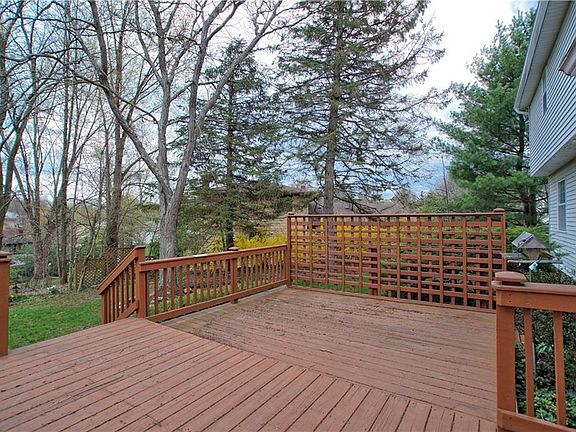 3rd image of 37410 Fawn Path Dr