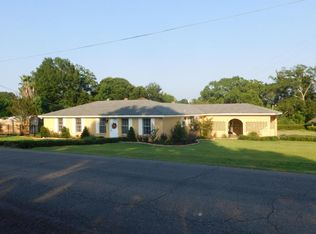 304 Weathersby Rd, Hattiesburg, MS 39402