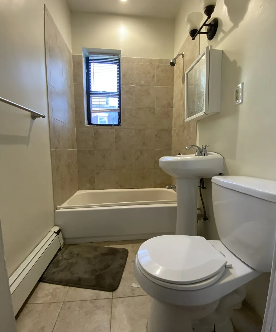 3 bed, 9999 sqft, $3,500 — Photo 3