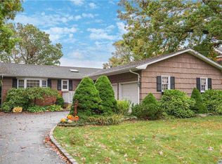 220 Terry Rd, Sayville, NY 11782