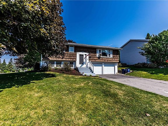 3rd image of 32 Elm Hill Way