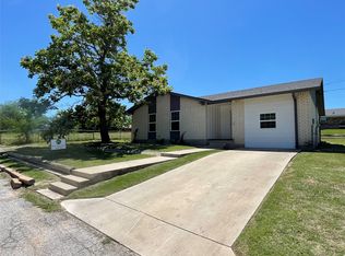 1311 Marie St, Comanche, TX 76442