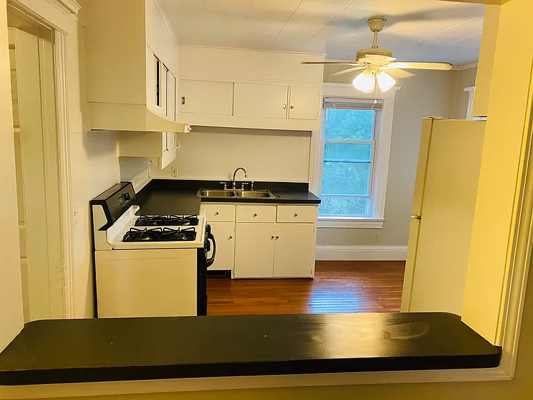 131 Rosedale St #2 — Photo 10