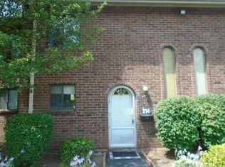 214 Wakefield Cir UNIT 214, East Hartford, CT 06118