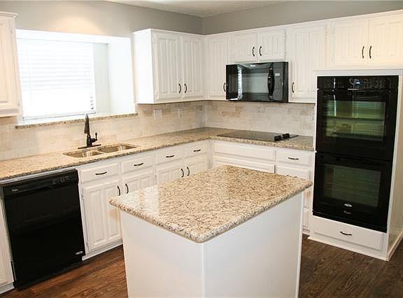 5th image of 3421 Morning Star Ln