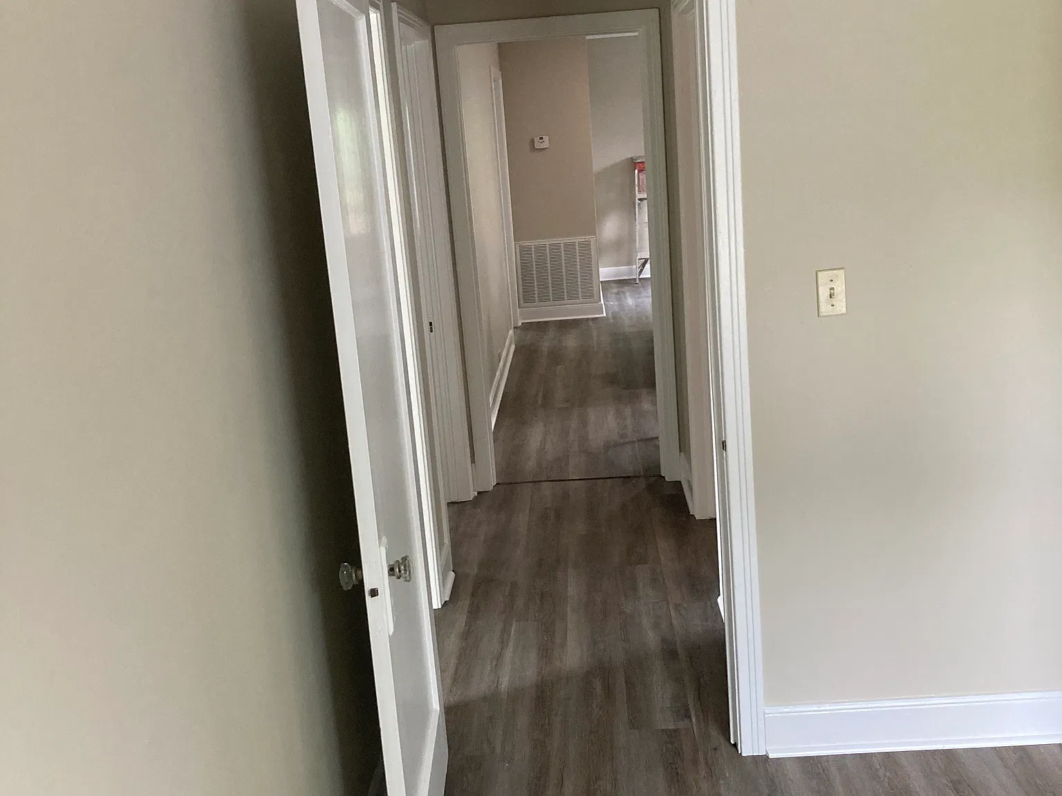 3 bed, 1008 sqft, $1,050 — Photo 2