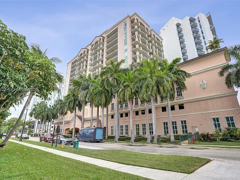 17555 Atlantic Blvd #1202 — Photo 45